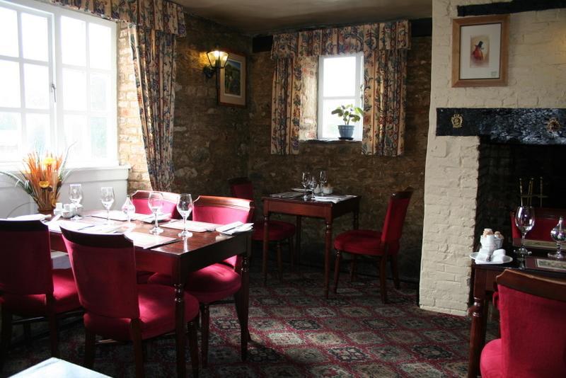 The Coach & Horses Inn Chislehampton Eksteriør bilde
