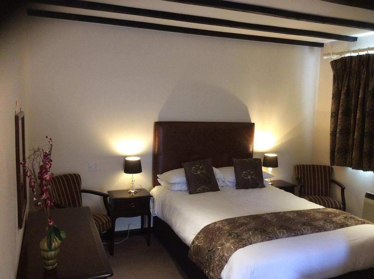 The Coach & Horses Inn Chislehampton Eksteriør bilde